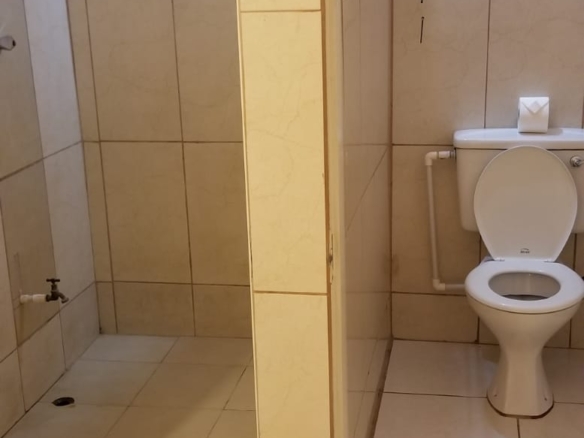 584