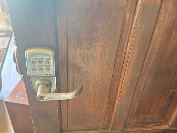 584