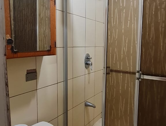 576