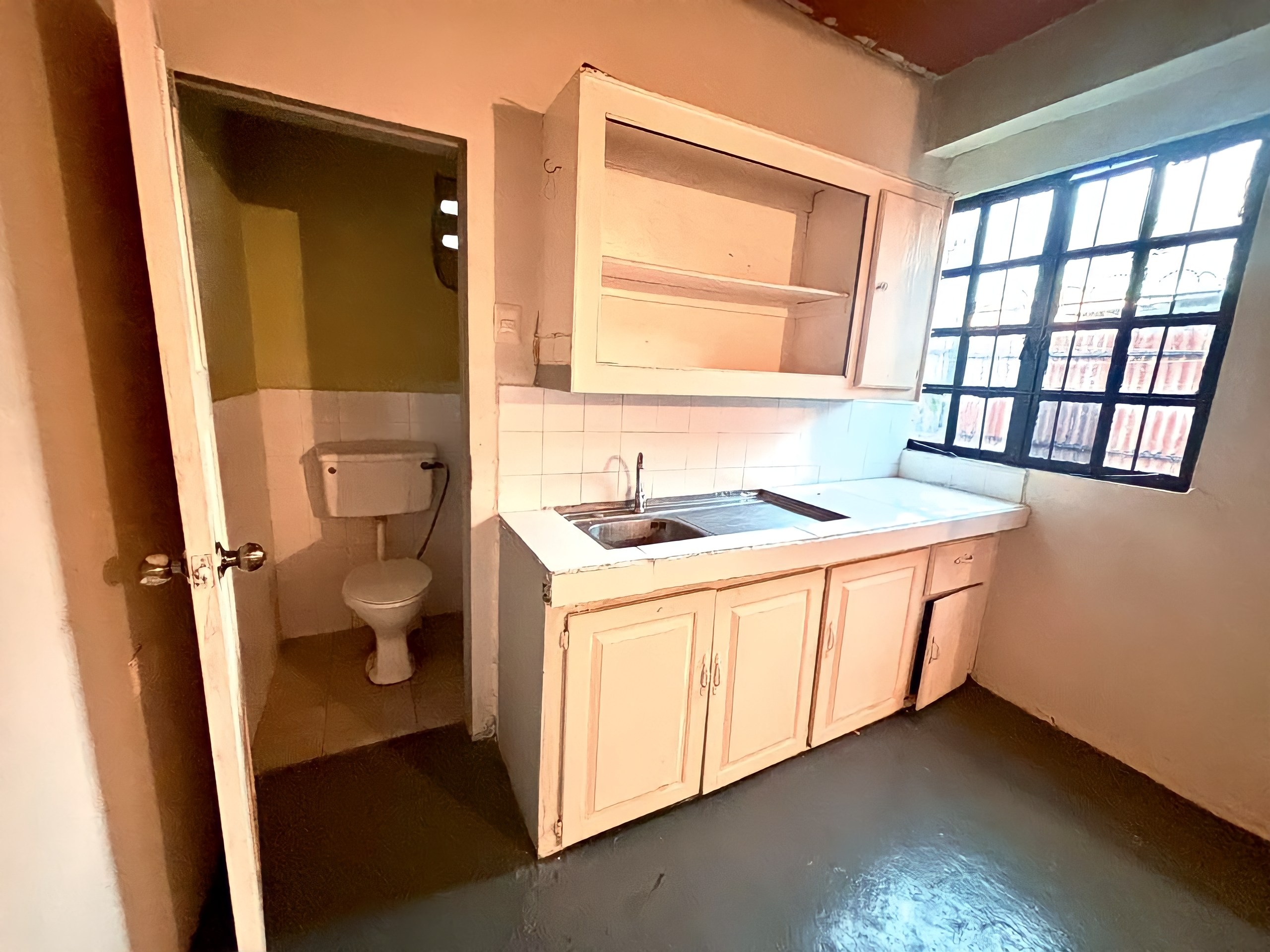 2 Bedroom Apartment, Aranguez 4