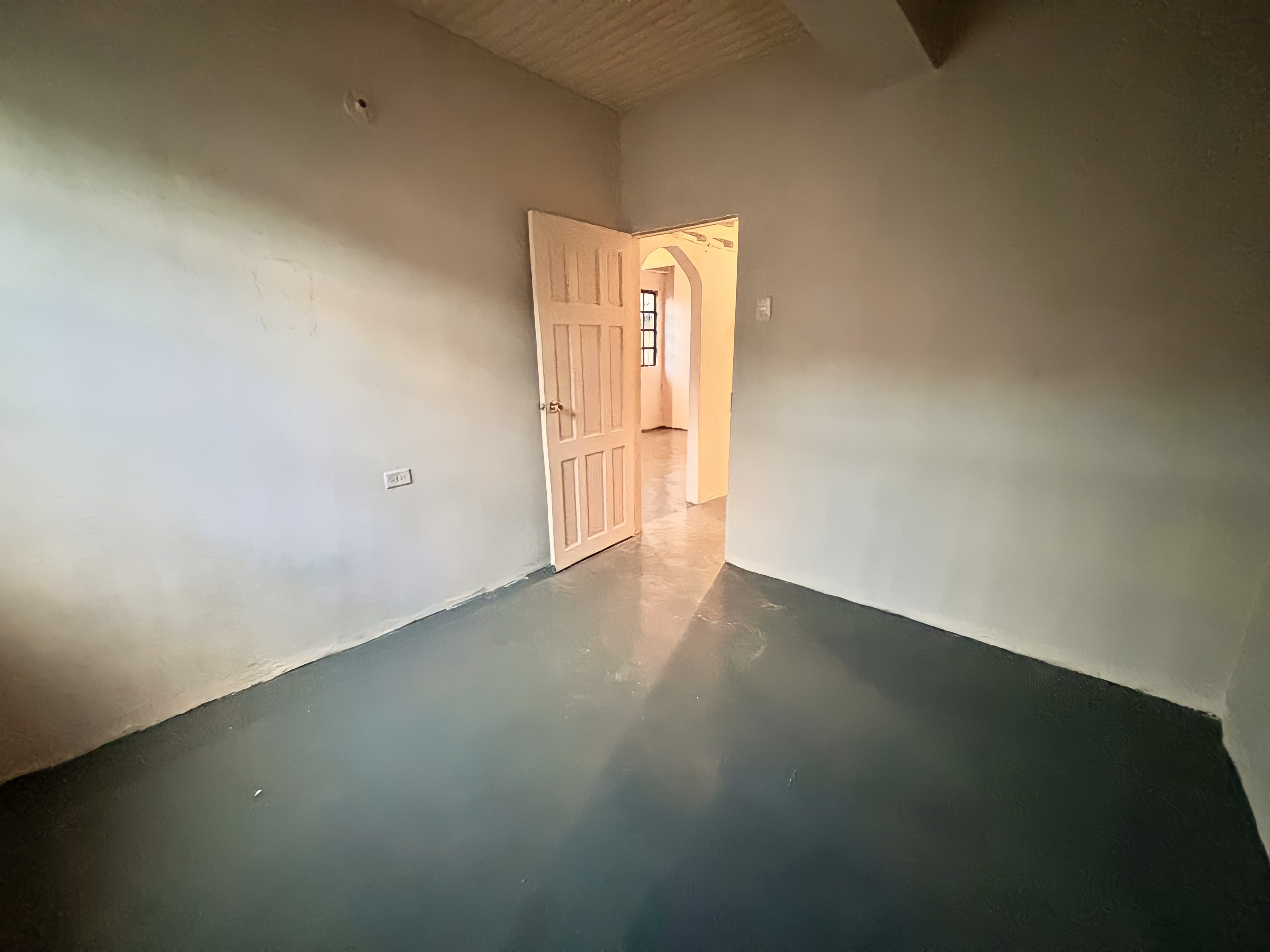 2 Bedroom Apartment, Aranguez 7