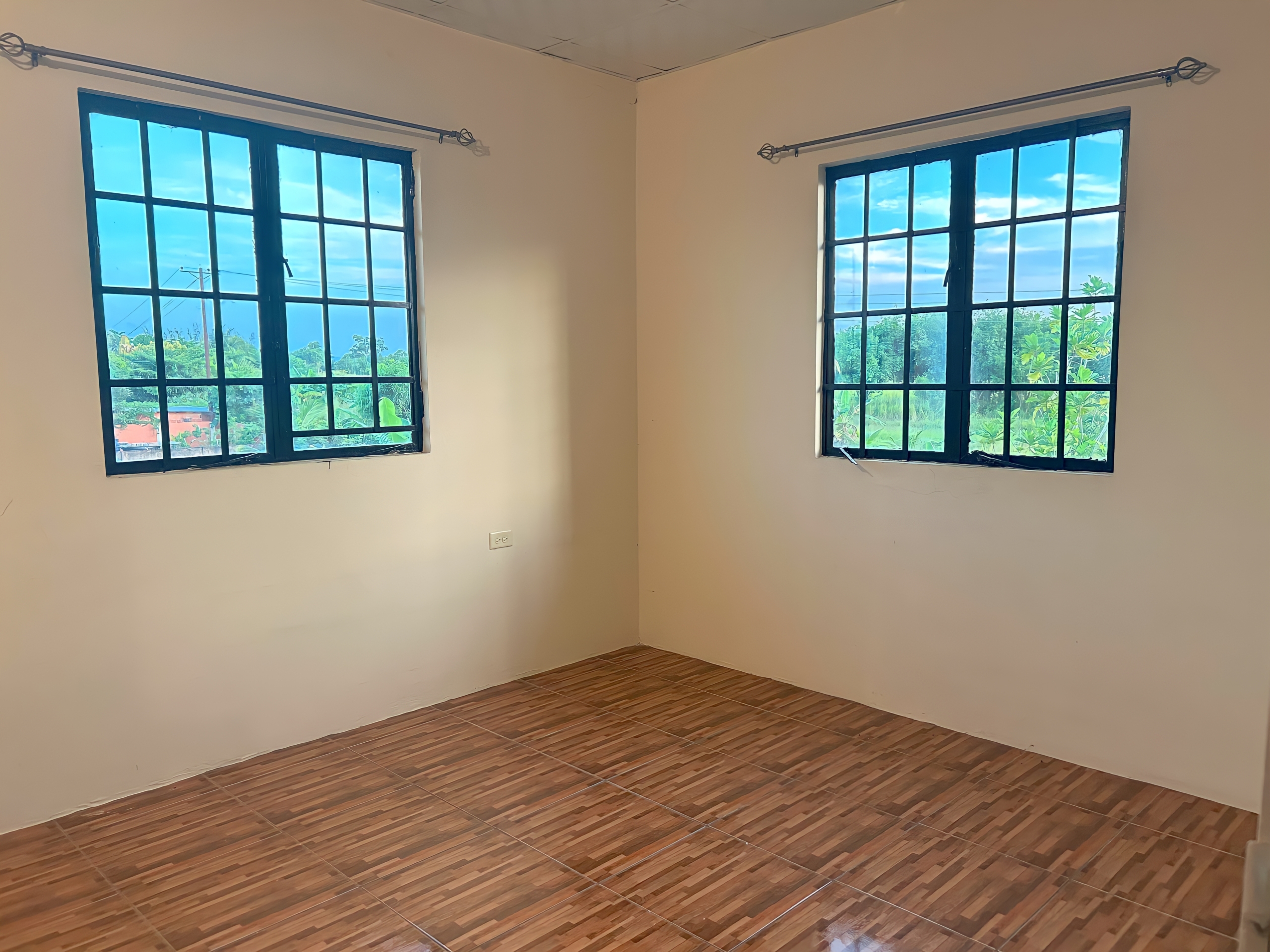 3 Bedroom Apartment, Waterloo Road, Carapichaima 11