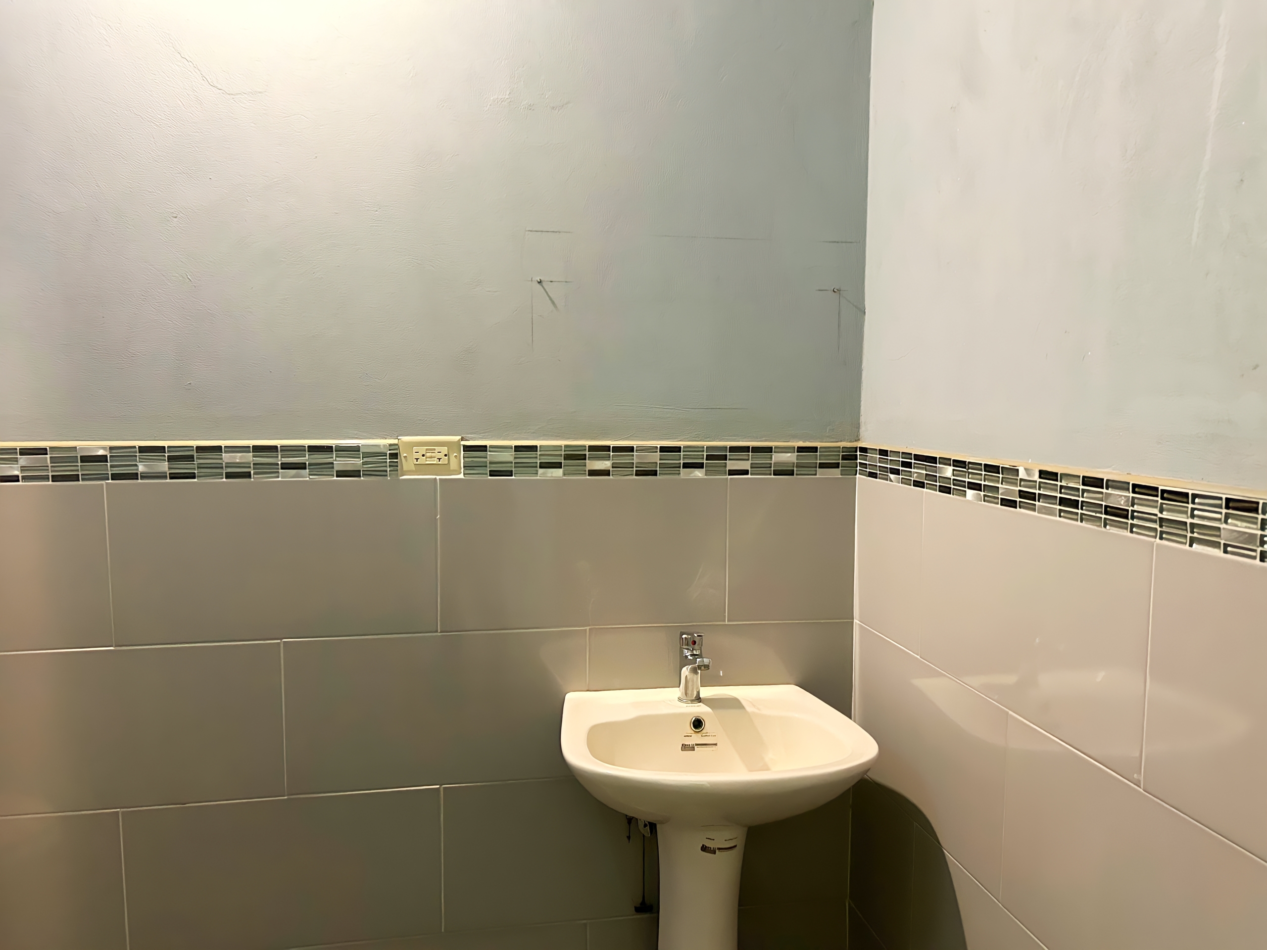 3 Bedroom Apartment, Waterloo Road, Carapichaima 13