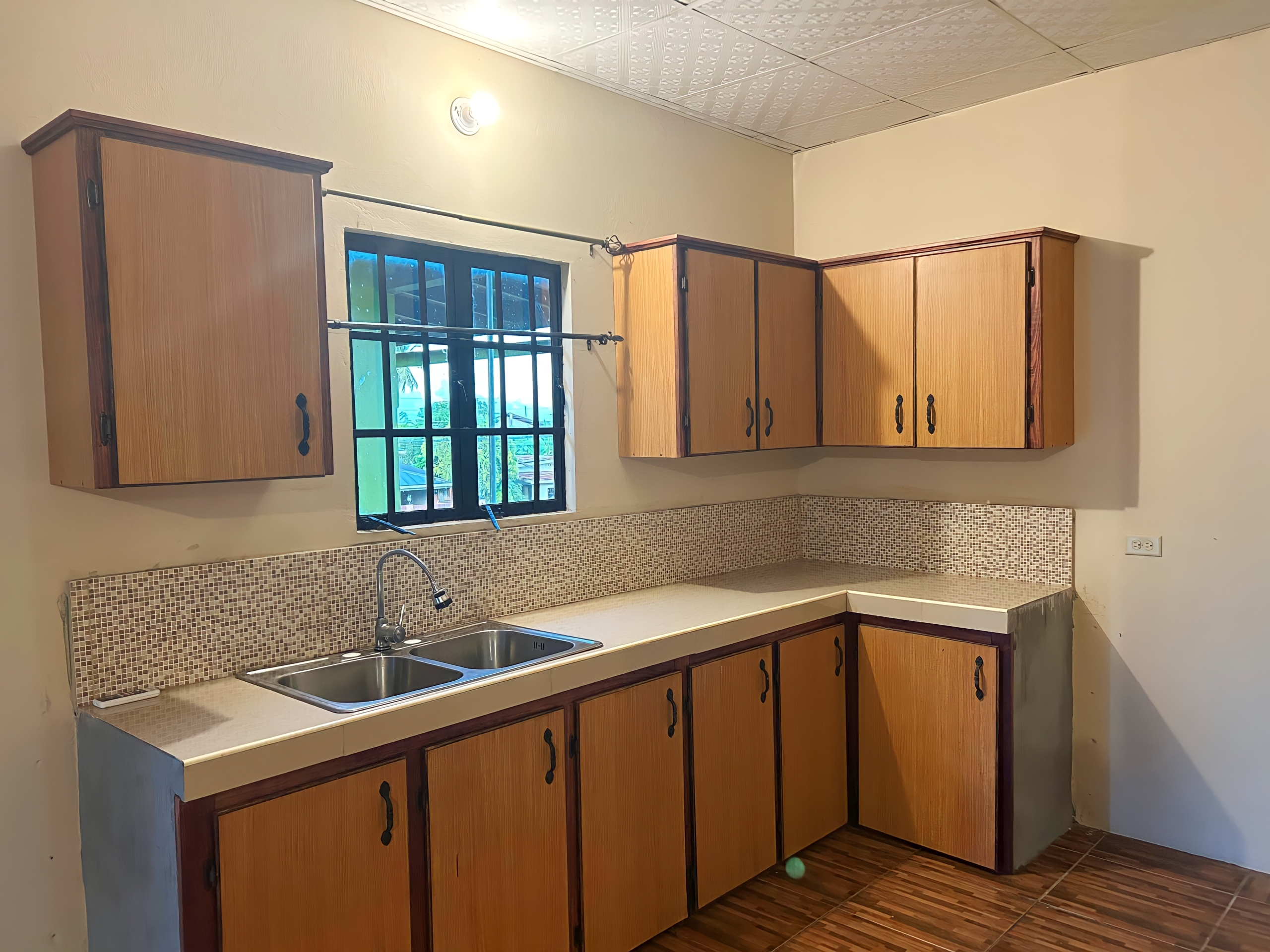3 Bedroom Apartment, Waterloo Road, Carapichaima 2