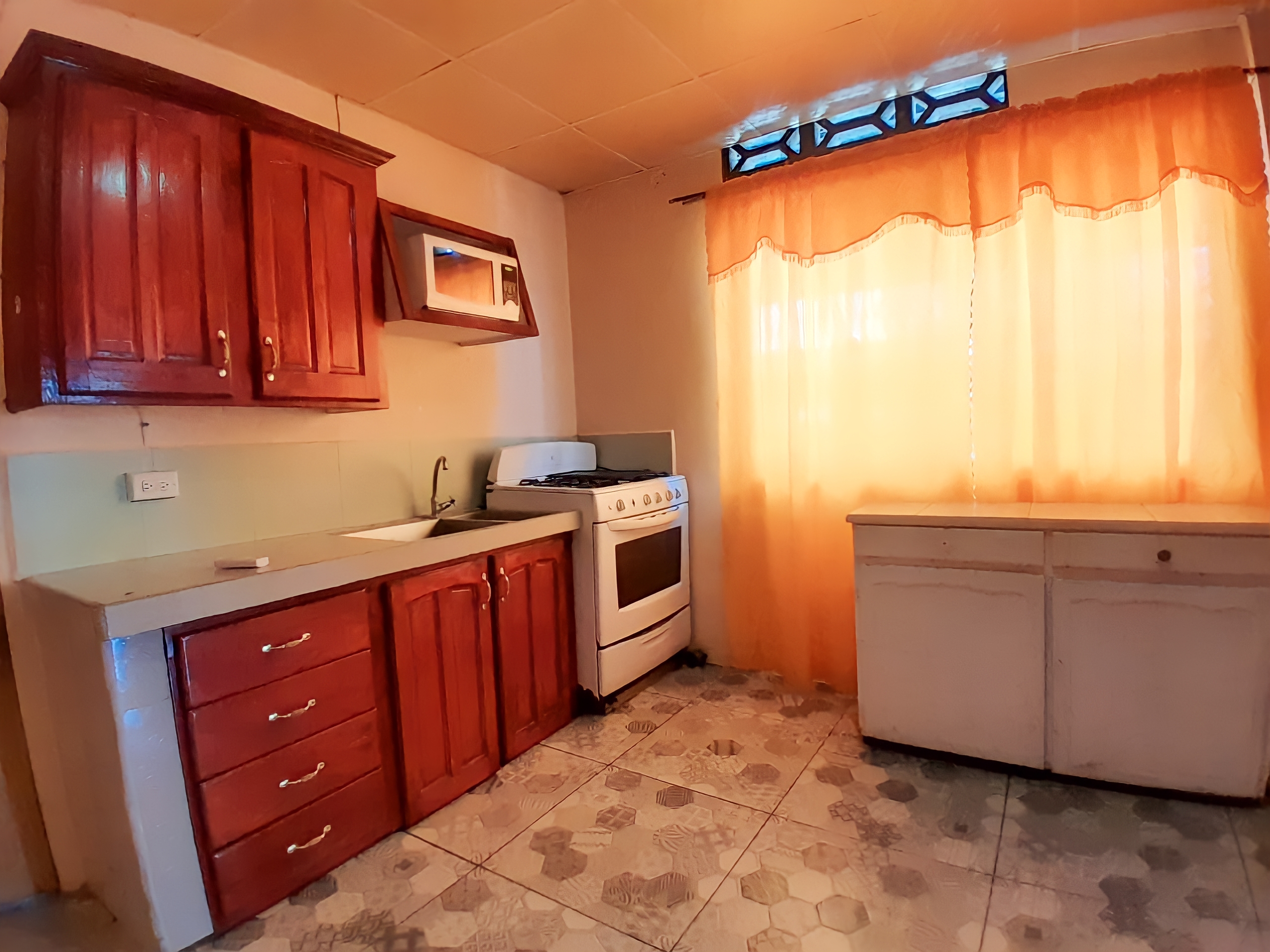 1 Bedroom Apartment, Bedassie Street, St Augustine 3