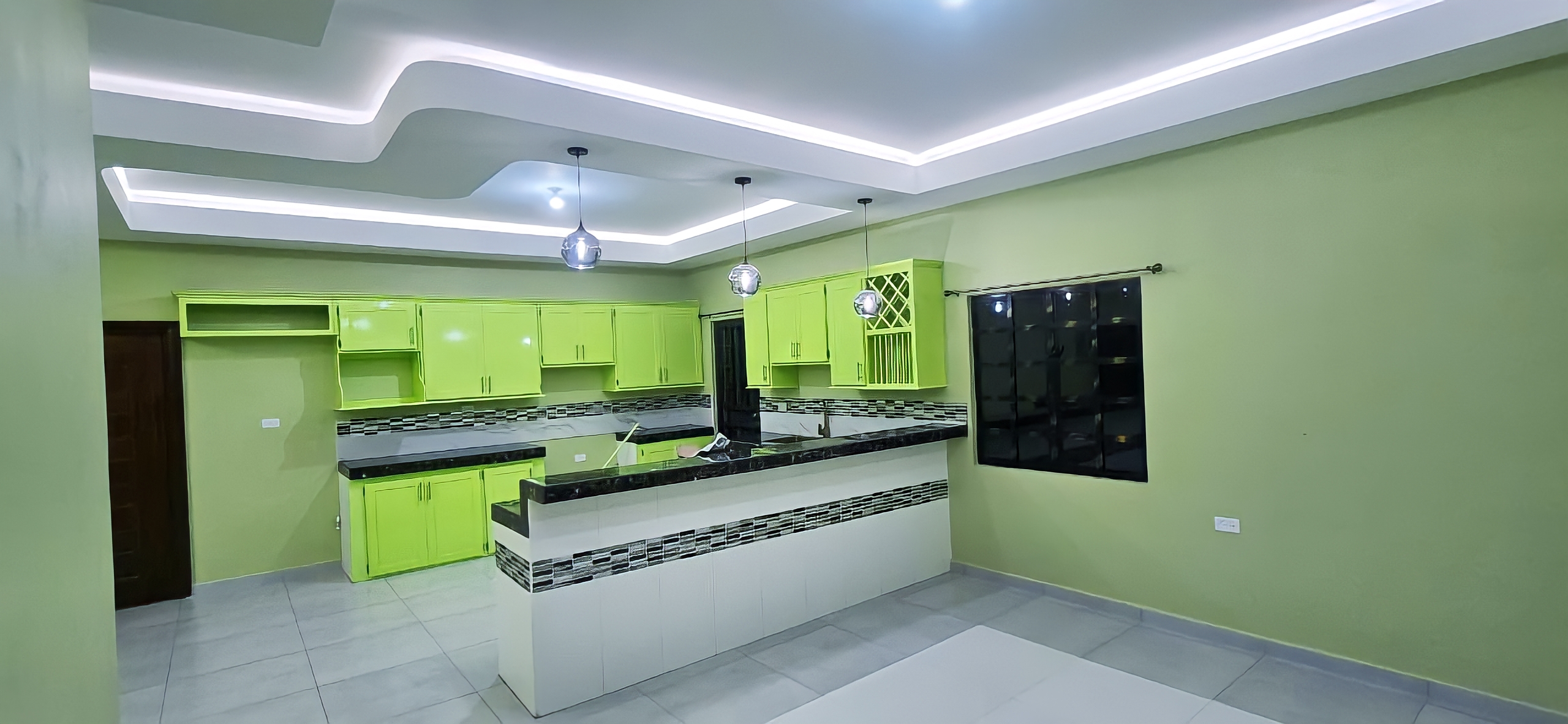 2 Bedroom Apartment, Charles Street, Gasparillo 4