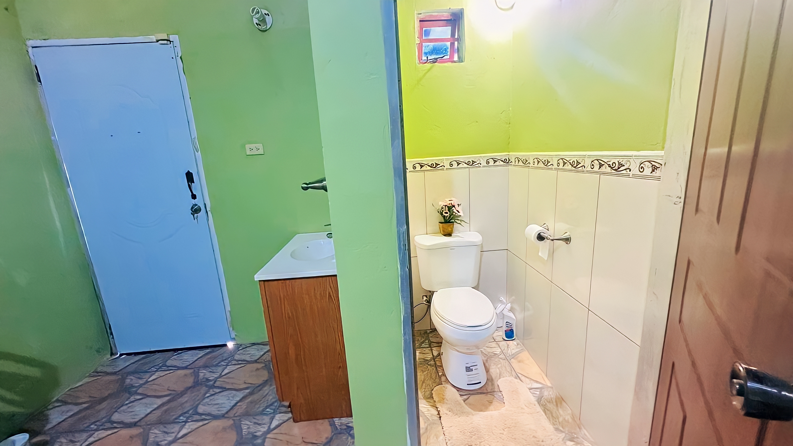 2 Bedroom House, Nathaniel Trace, Calcutta #2 14