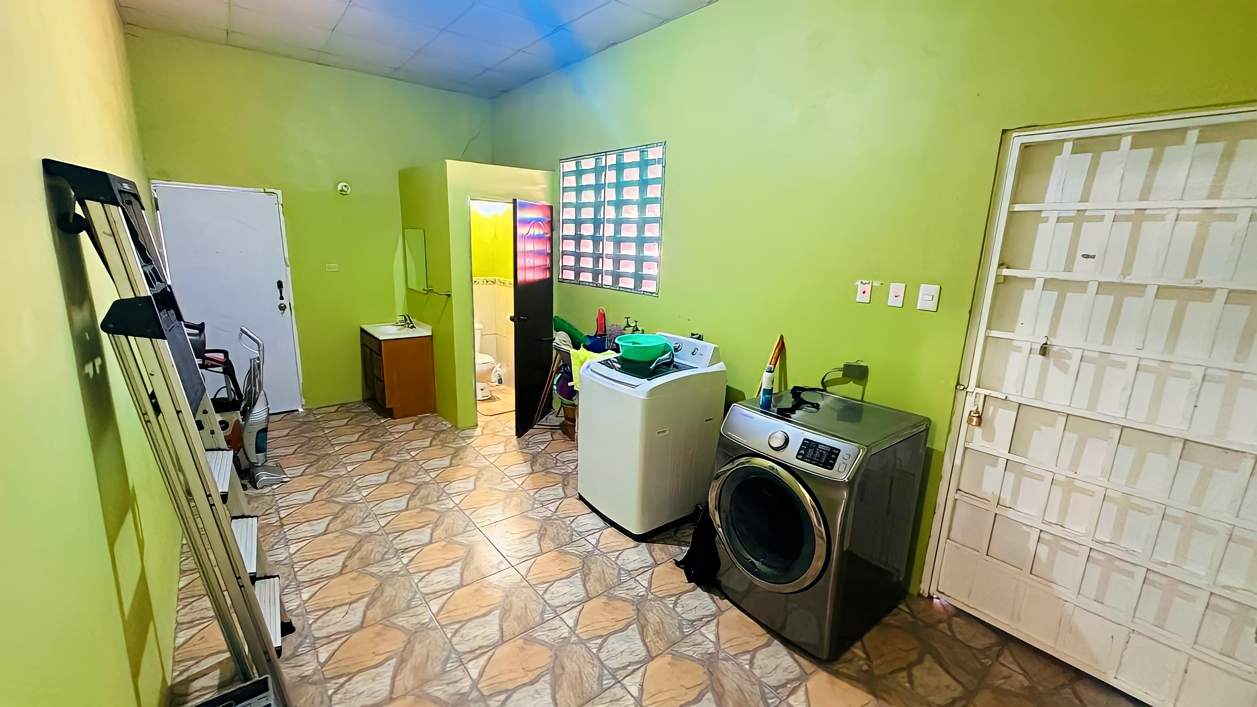 2 Bedroom House, Nathaniel Trace, Calcutta #2 15