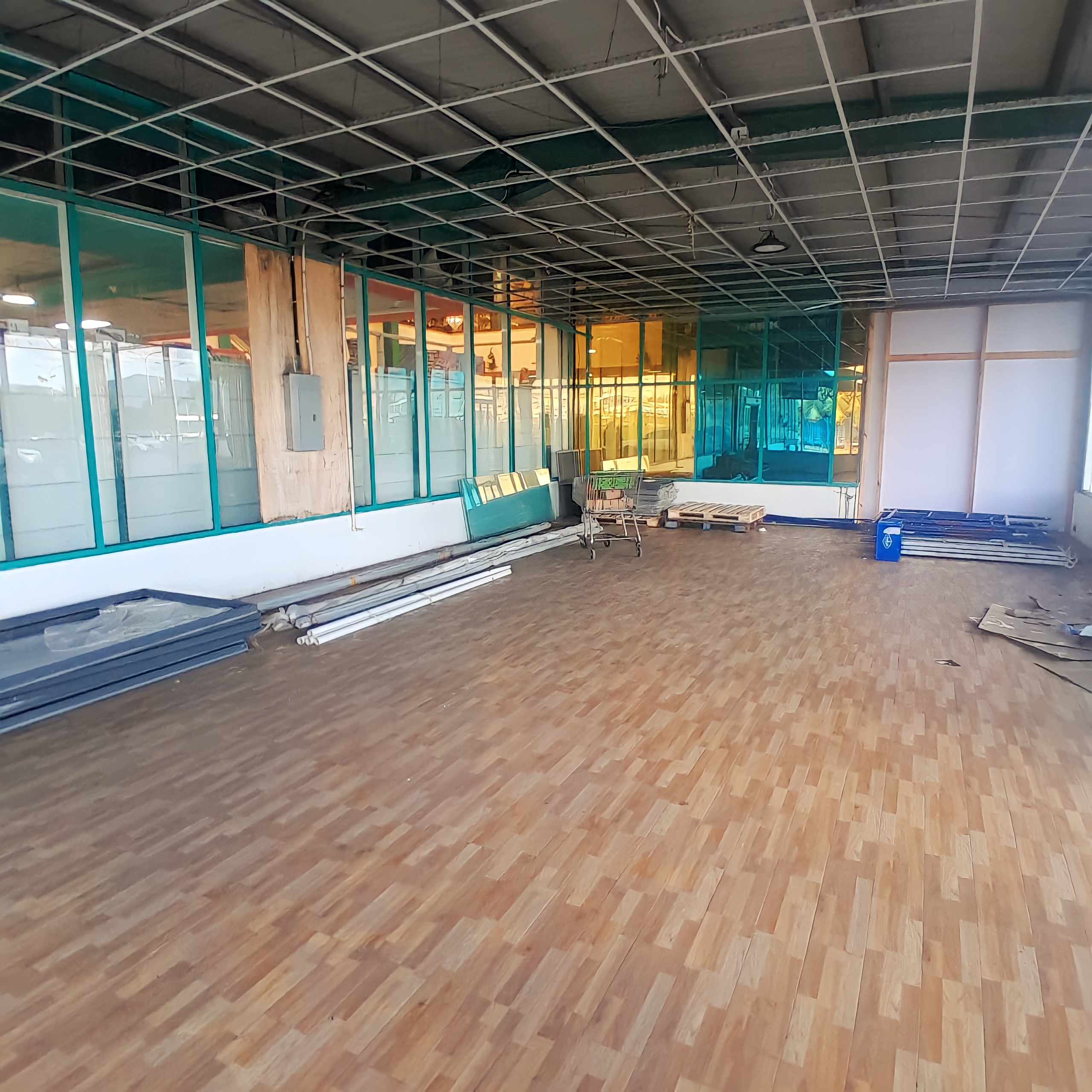 Commercial Unit, Arima 3