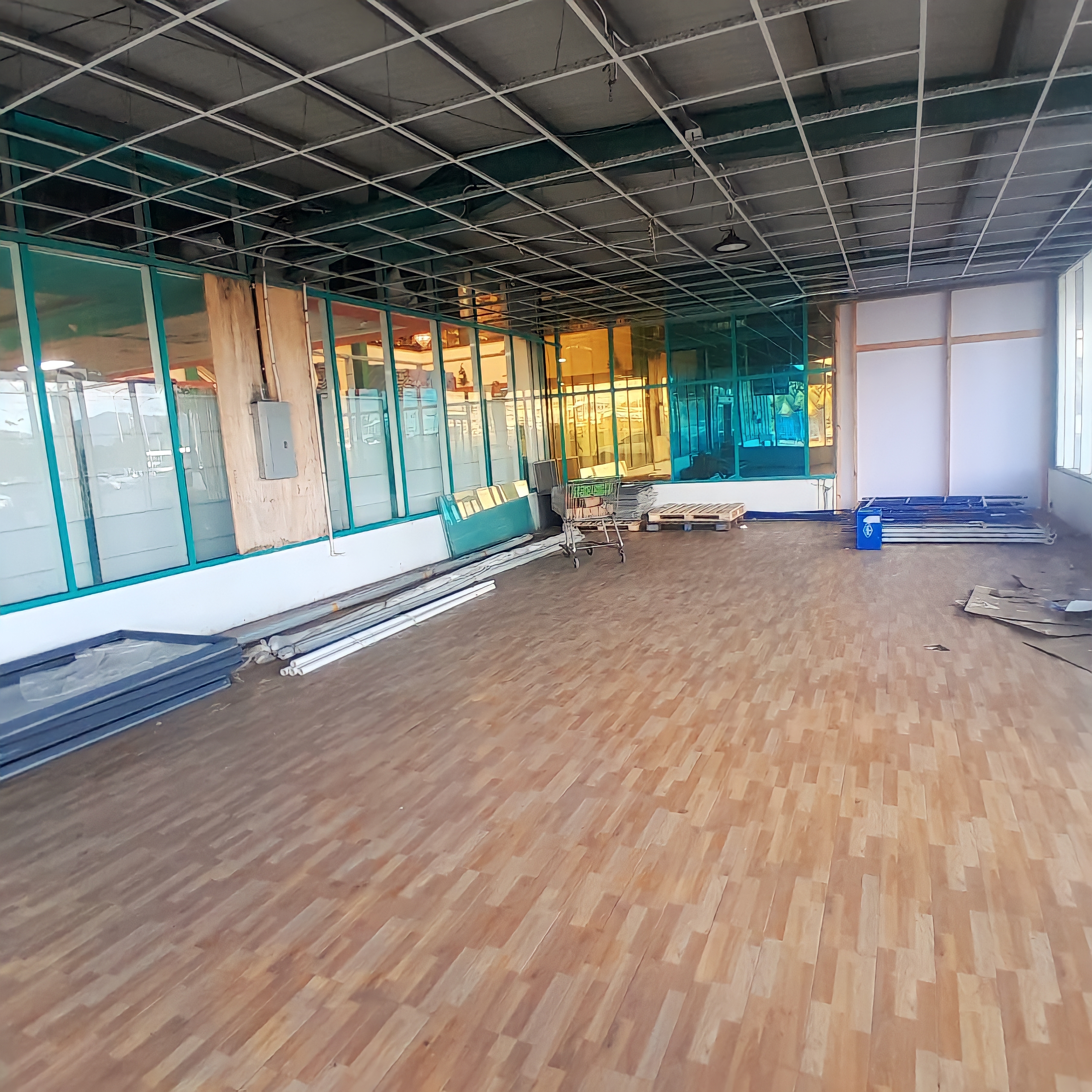 Commercial Unit, Arima 5