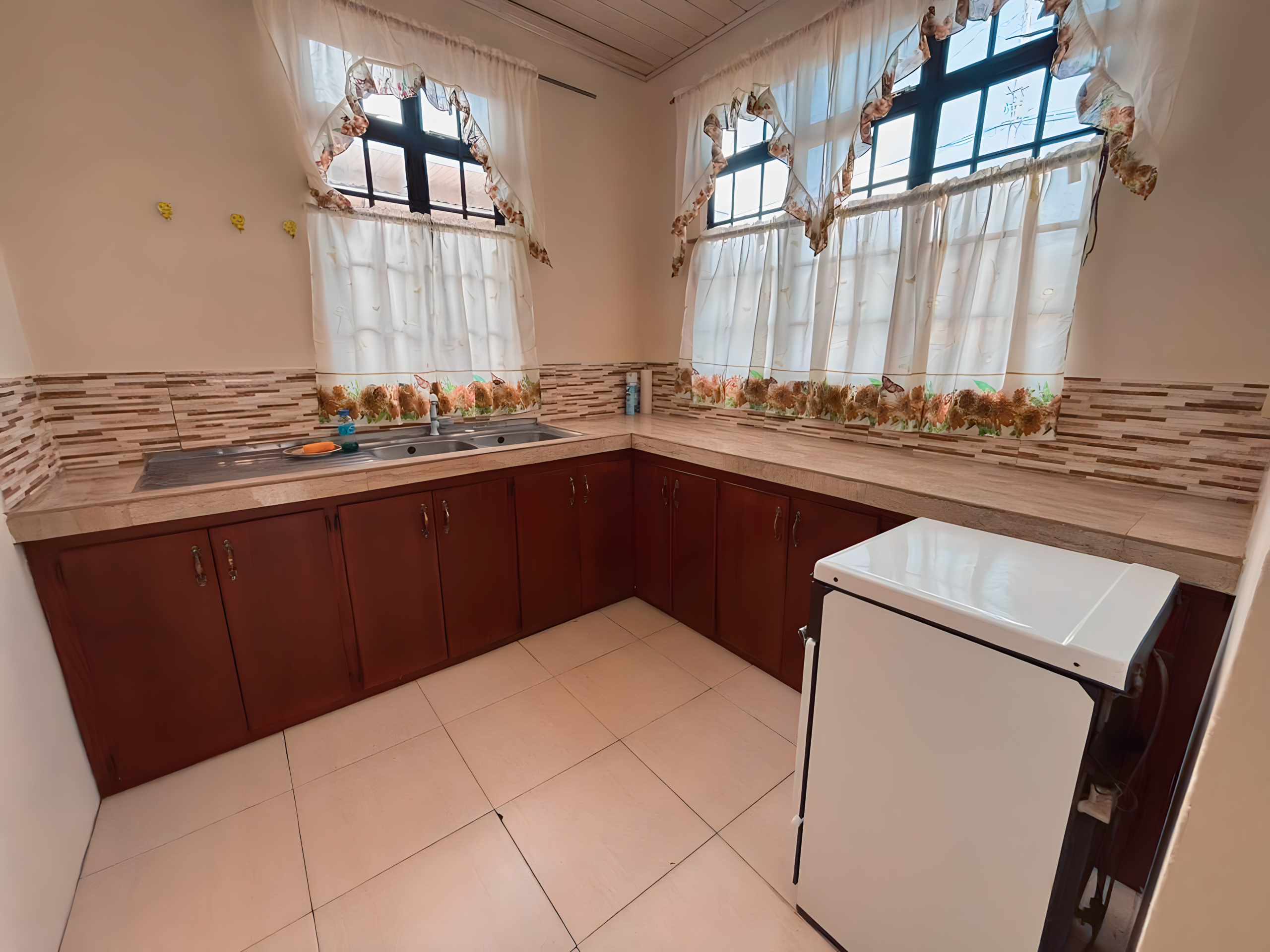 3 Bedroom House, Arouca 3.1