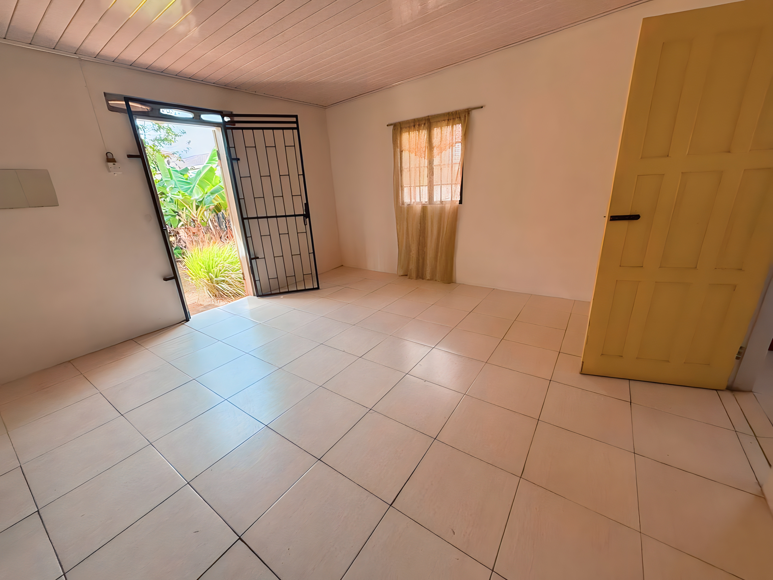 3 Bedroom House, Arouca 3