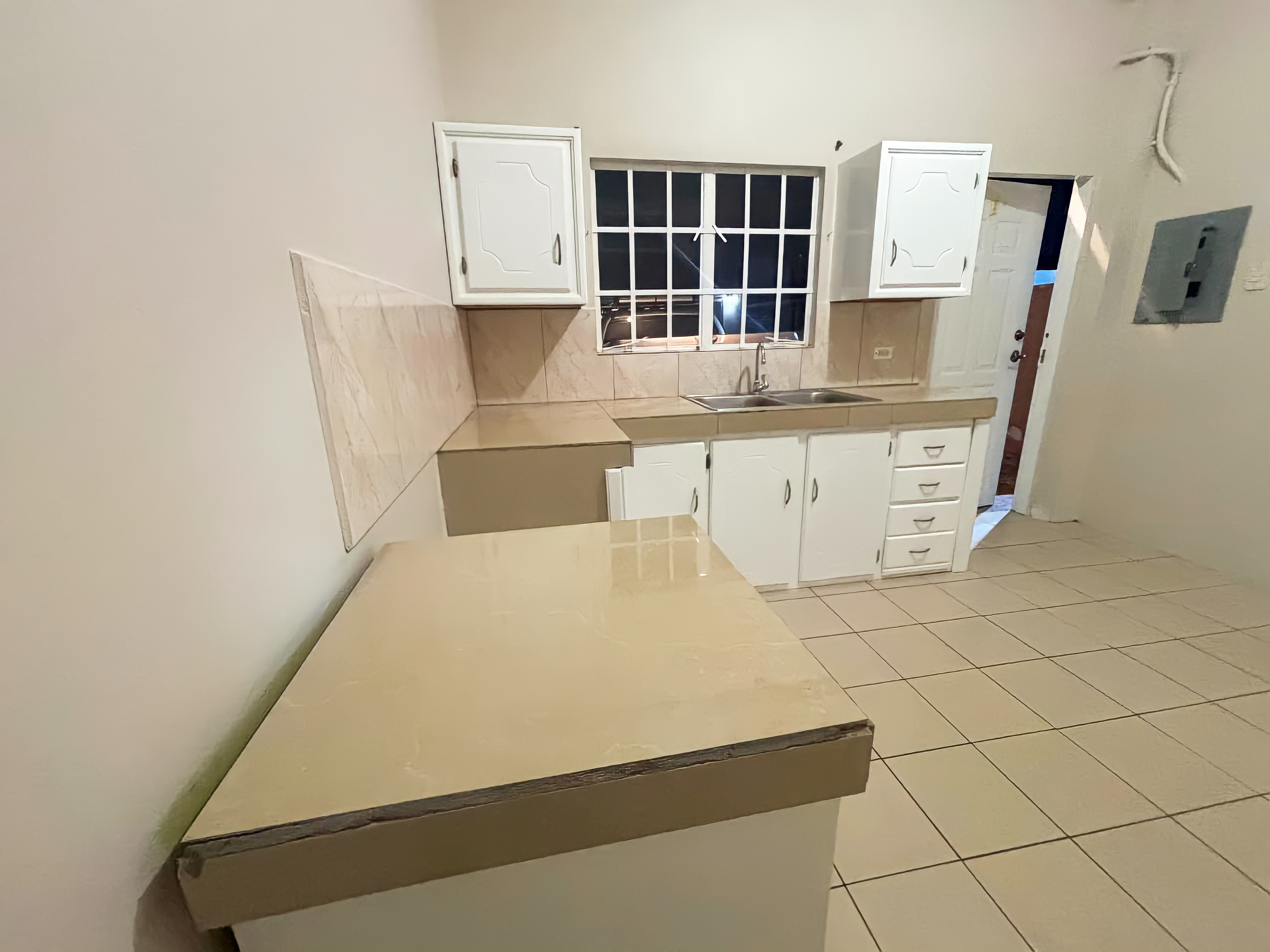 1 Bedroom Apartment, Korean Street, Curepe 5