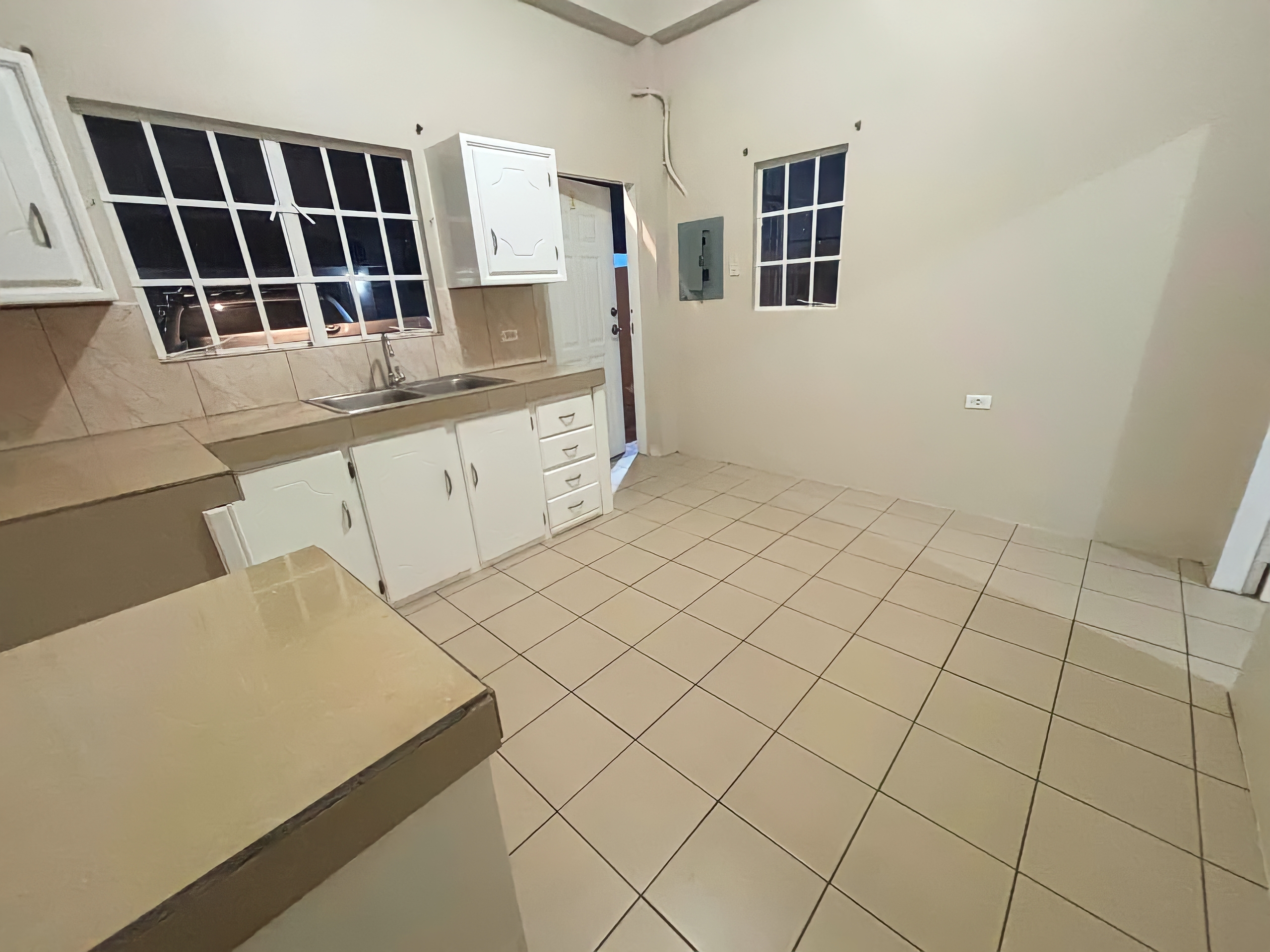 1 Bedroom Apartment, Korean Street, Curepe 7