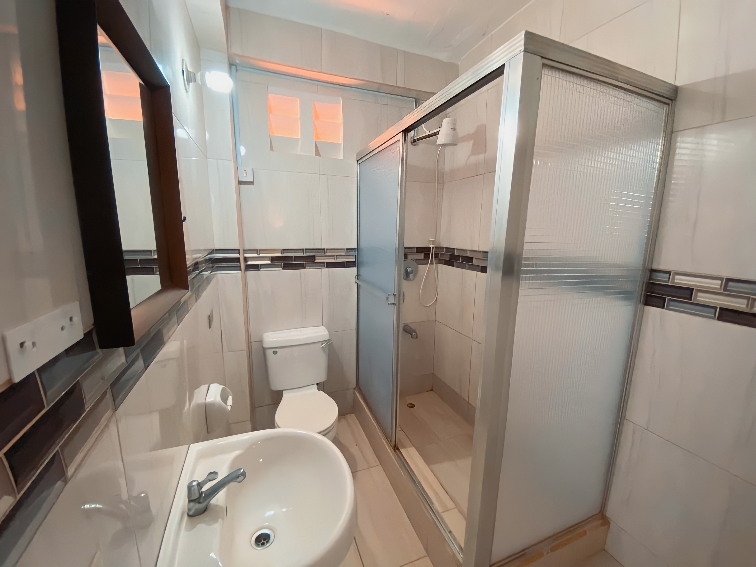 2 Bedroom Apartment, Orchard Gardens 13