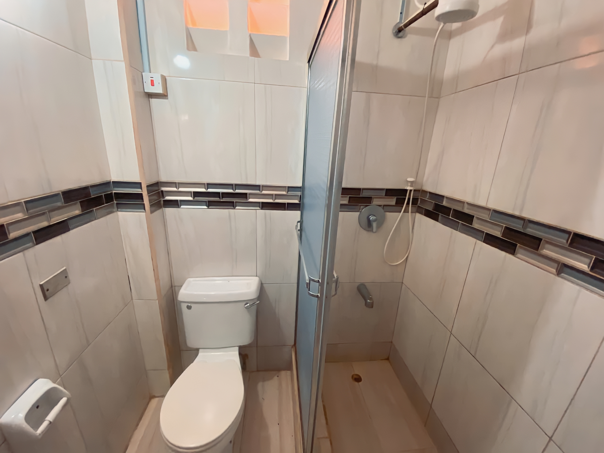 2 Bedroom Apartment, Orchard Gardens 14