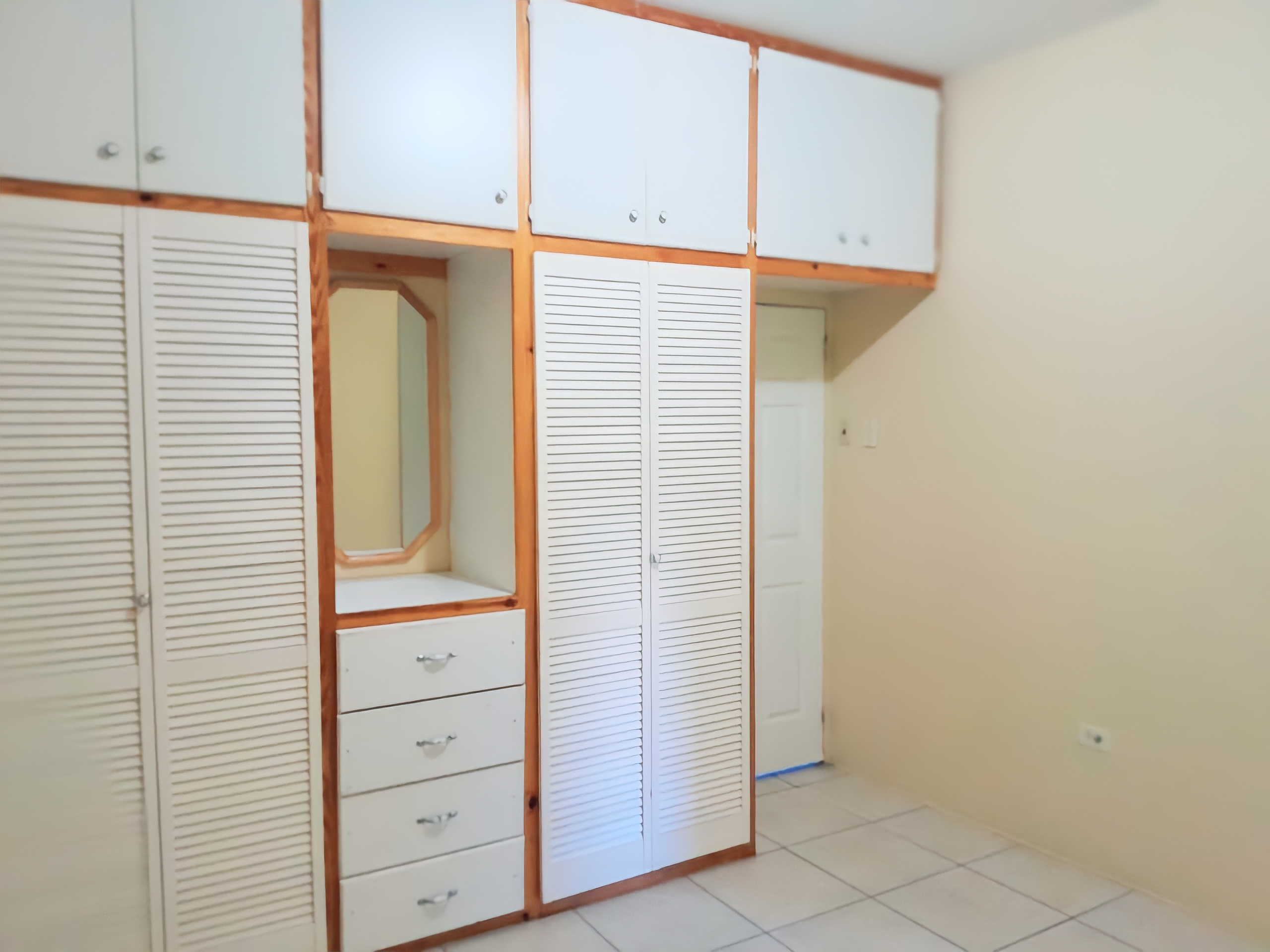 2 Bedroom Apartment, St. Helena 6