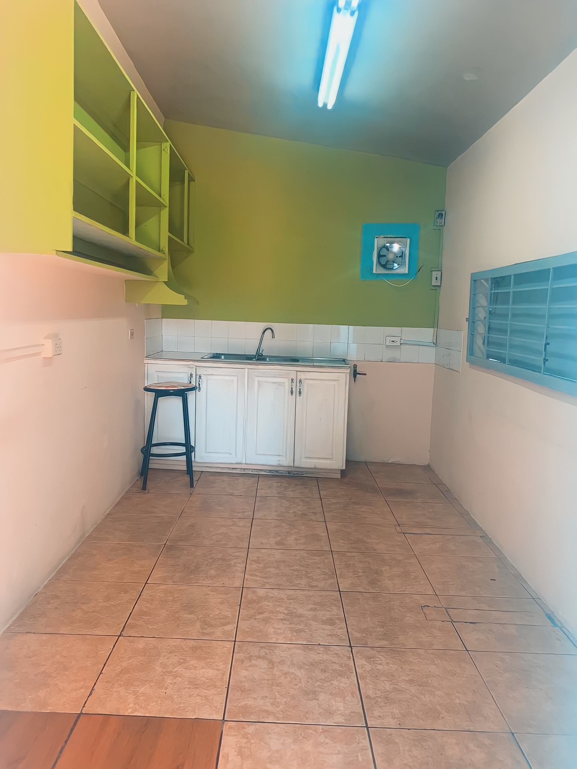 Commercial Unit, Arouca 4