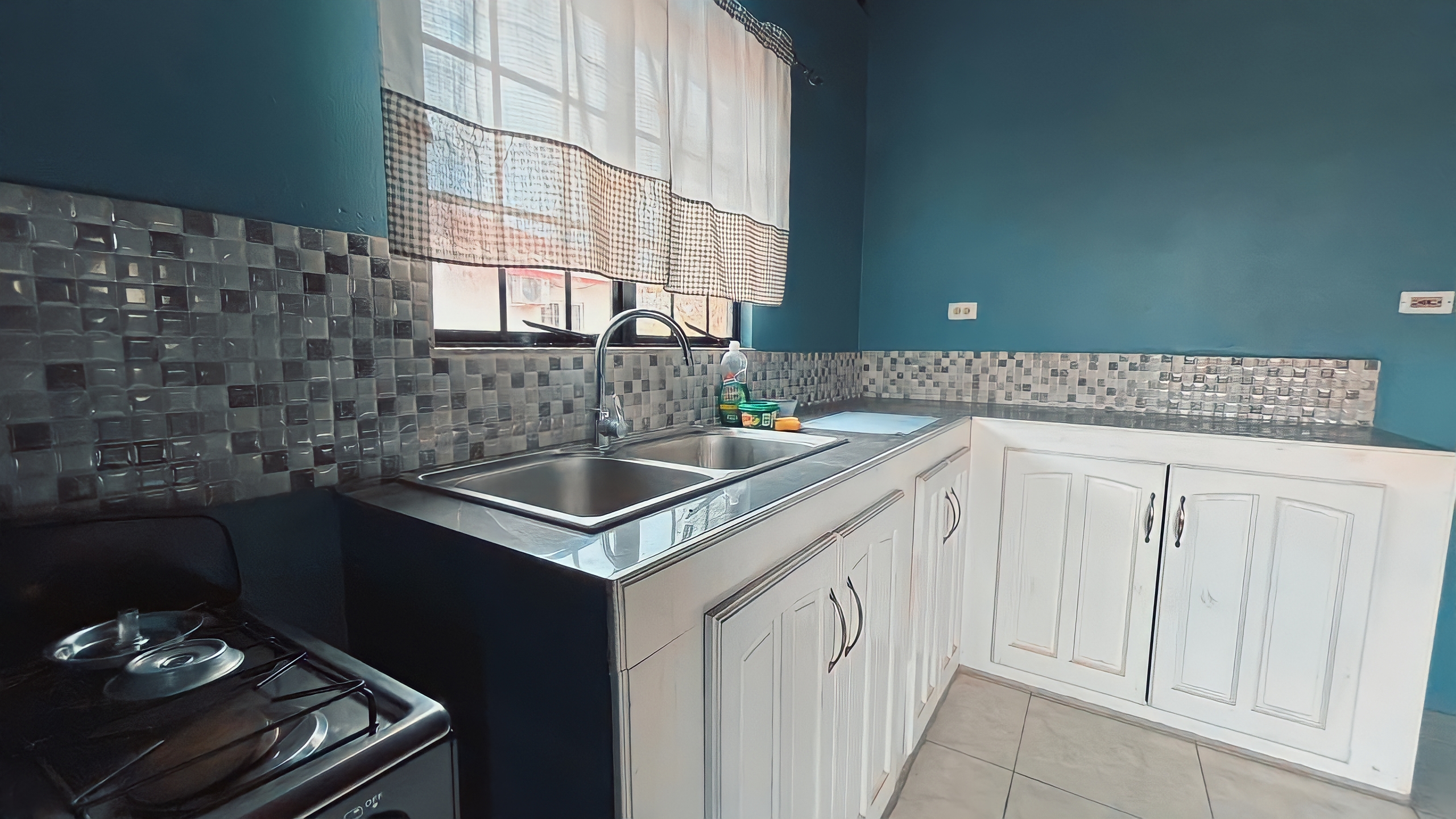 2 Bedroom Apartment, Orchard Gardens 8