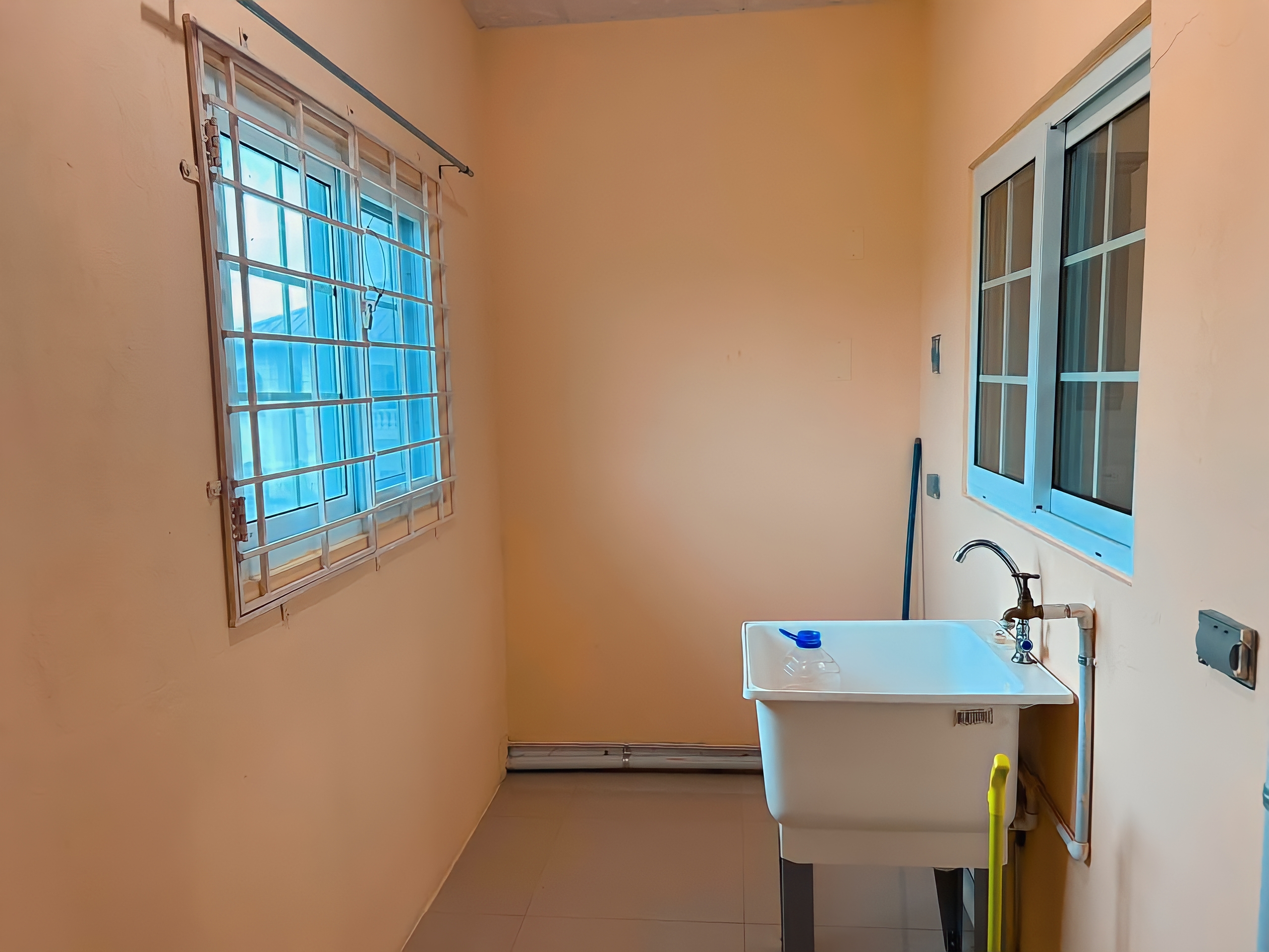 2 Bedroom Apartment, Eliza Av, Madras, Cunupia 18
