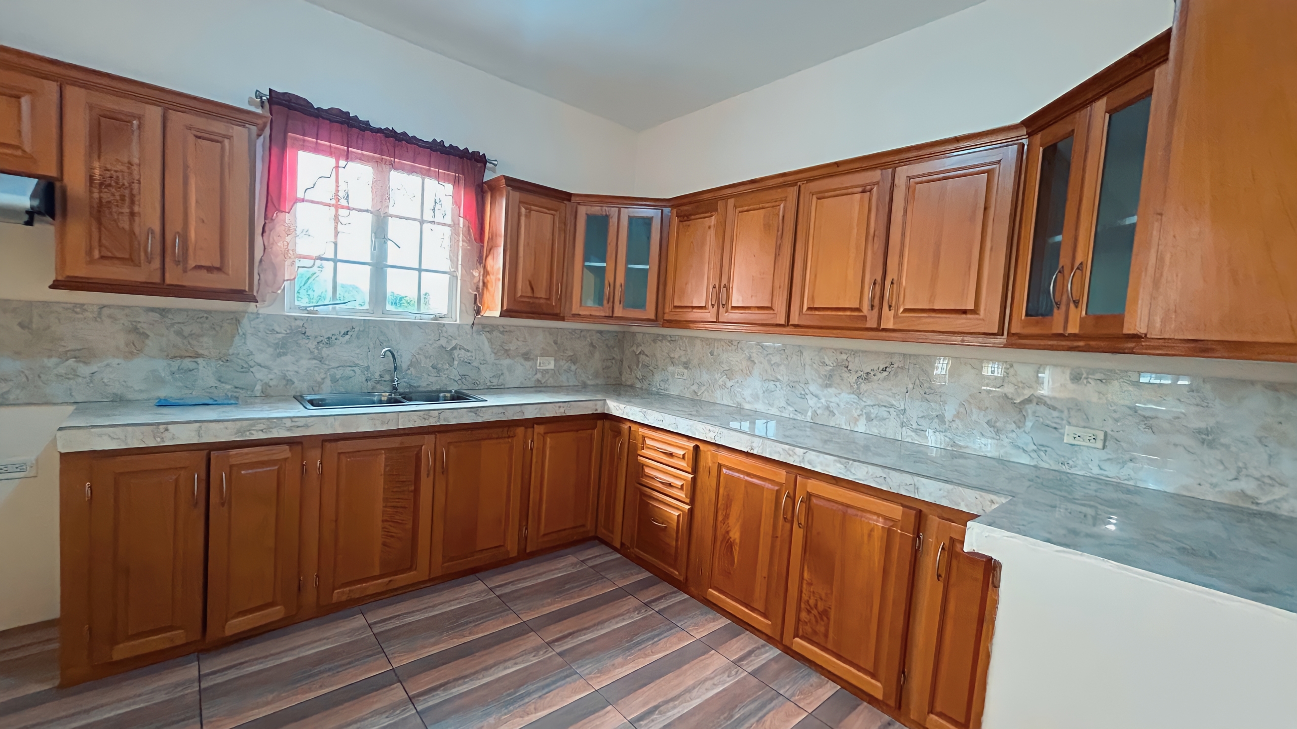 4 Bedroom Apartment, Joyce Road, Carapichaima 4