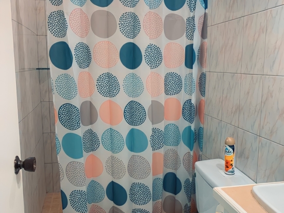 584