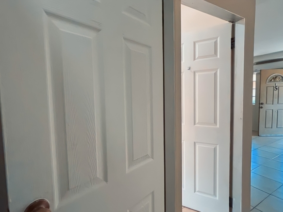 584