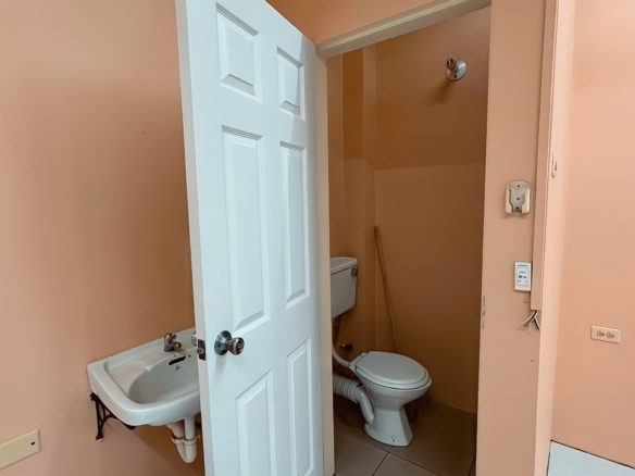 584
