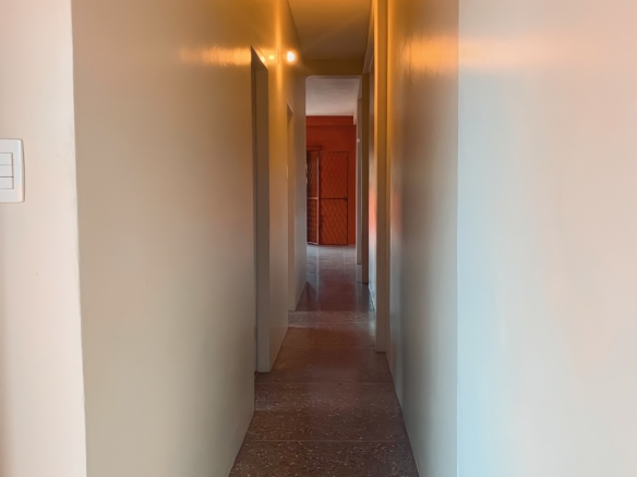 584
