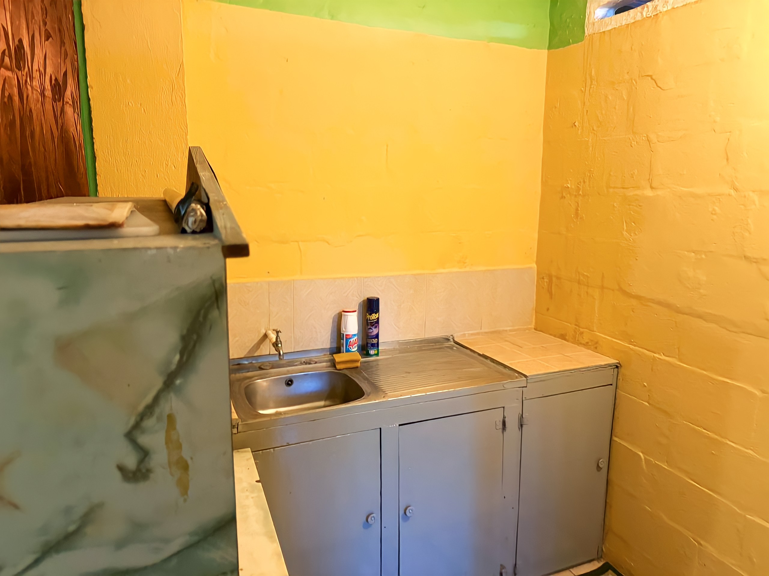 Semi Furnished 1 Bedroom Apartment First Ave Barataria 5