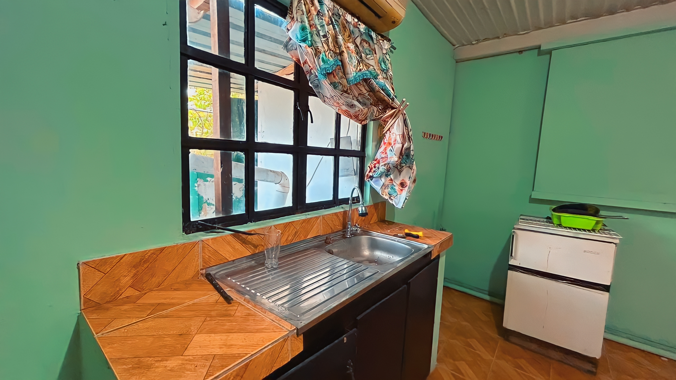 Studio Apartment, Factory Road, Chaguanas 4