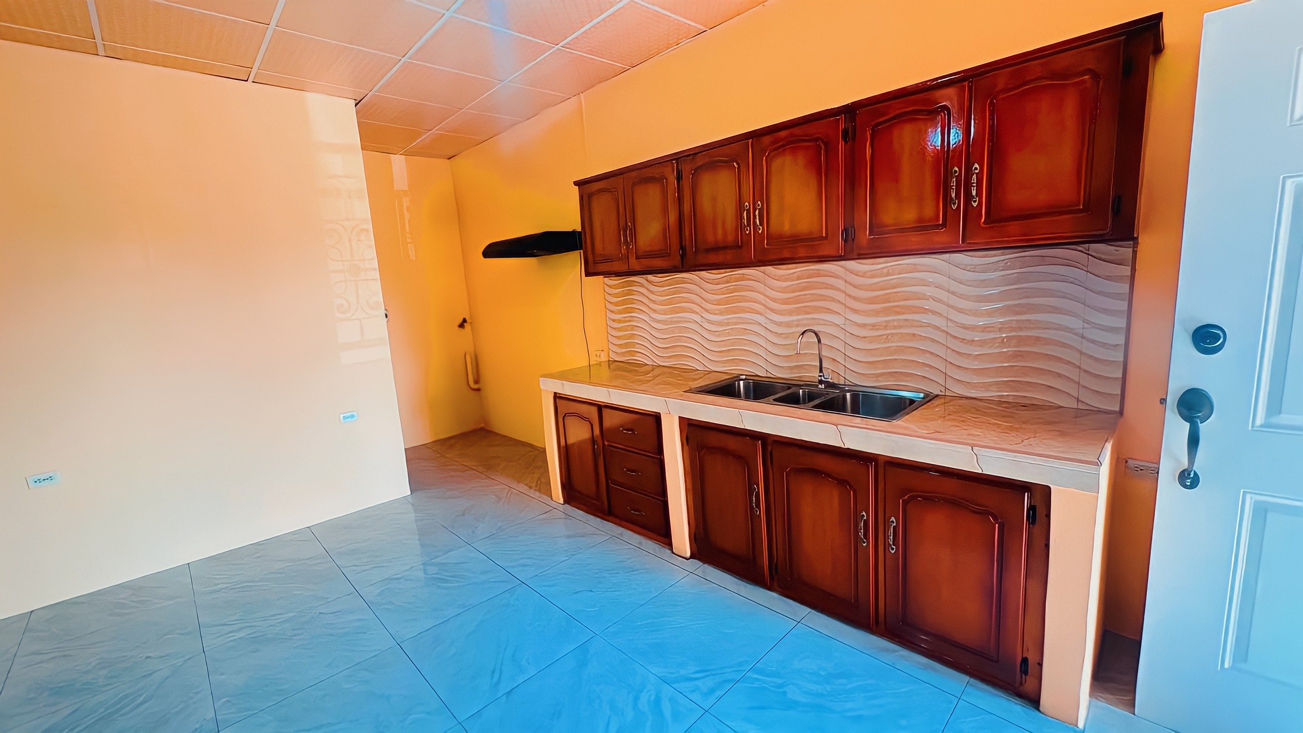 1 Bedroom Apartment, Farm Road, St Helena 2