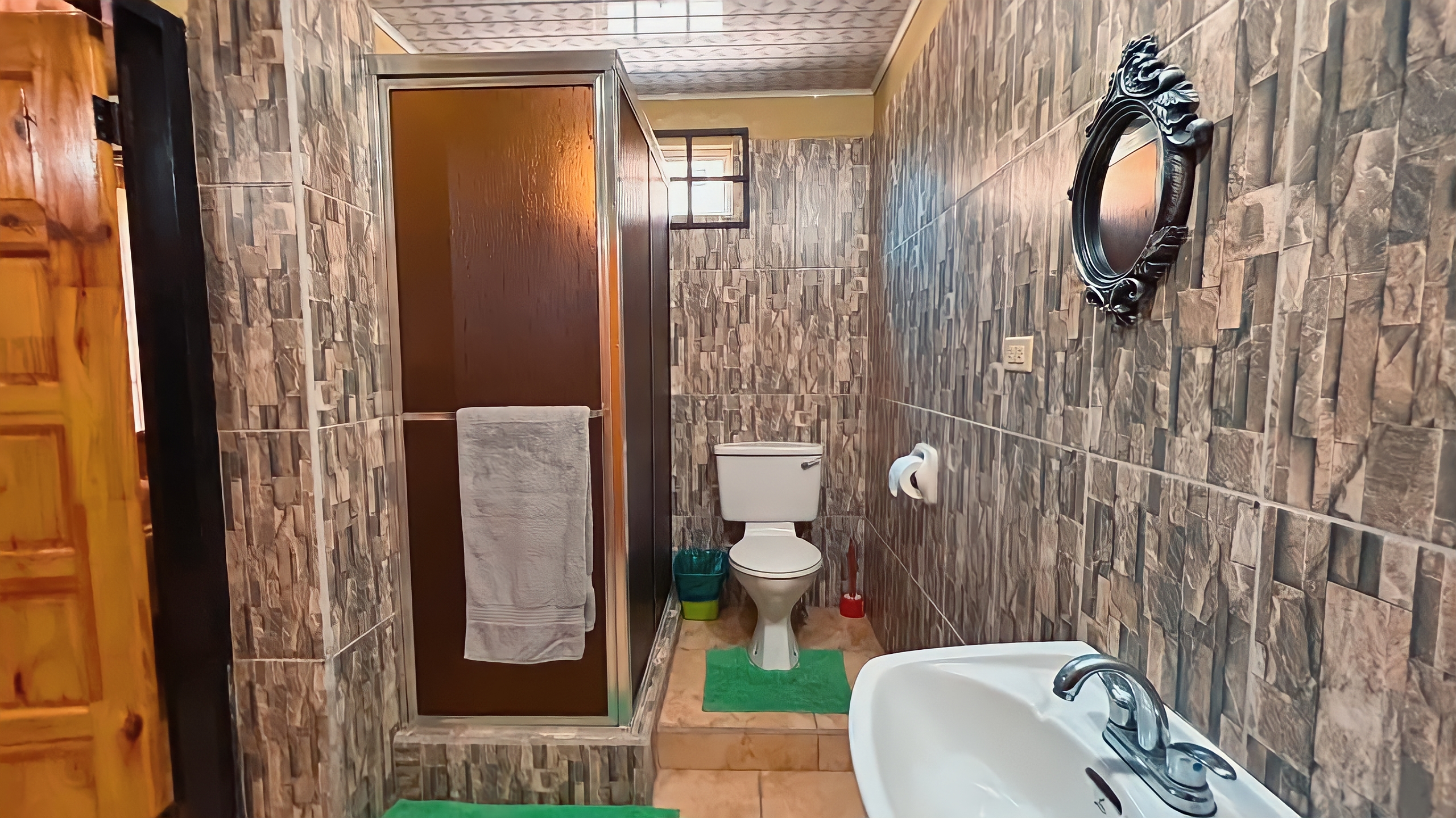 10 Bedroom House, Eccles Road, Mayaro 10