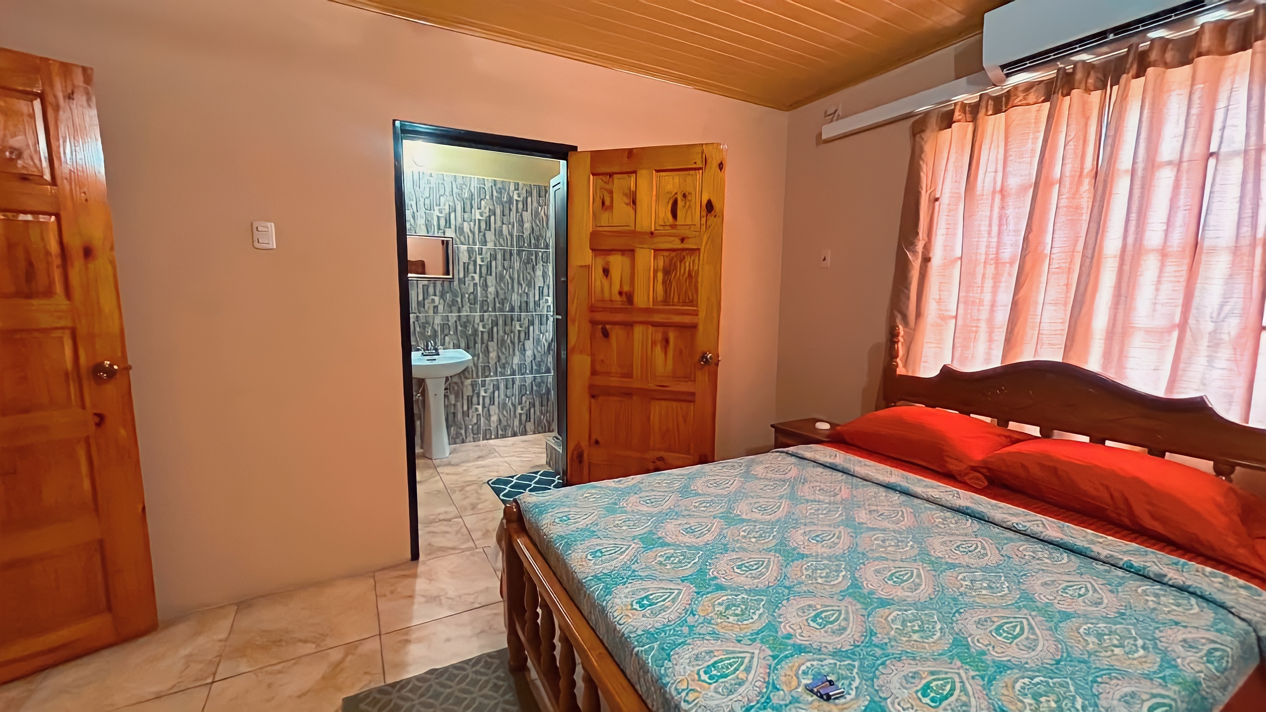 10 Bedroom House, Eccles Road, Mayaro 7