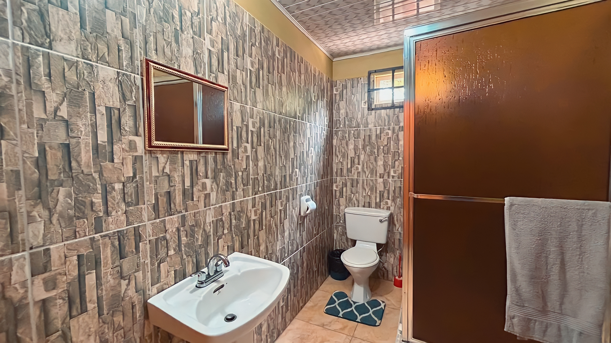 10 Bedroom House, Eccles Road, Mayaro 8