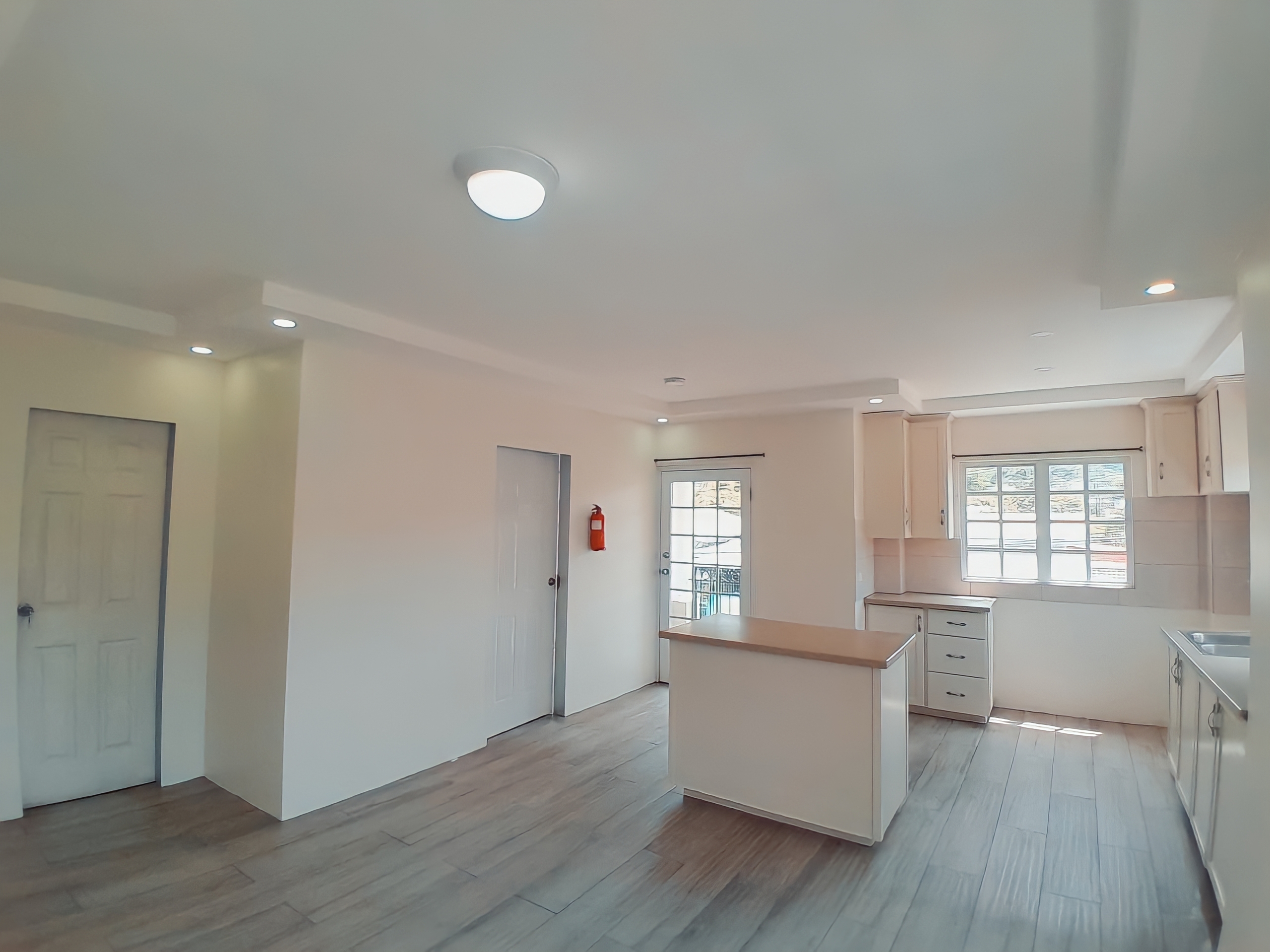 2 Bedroom Apartment,Cantaro Road, Santa Cruz 3