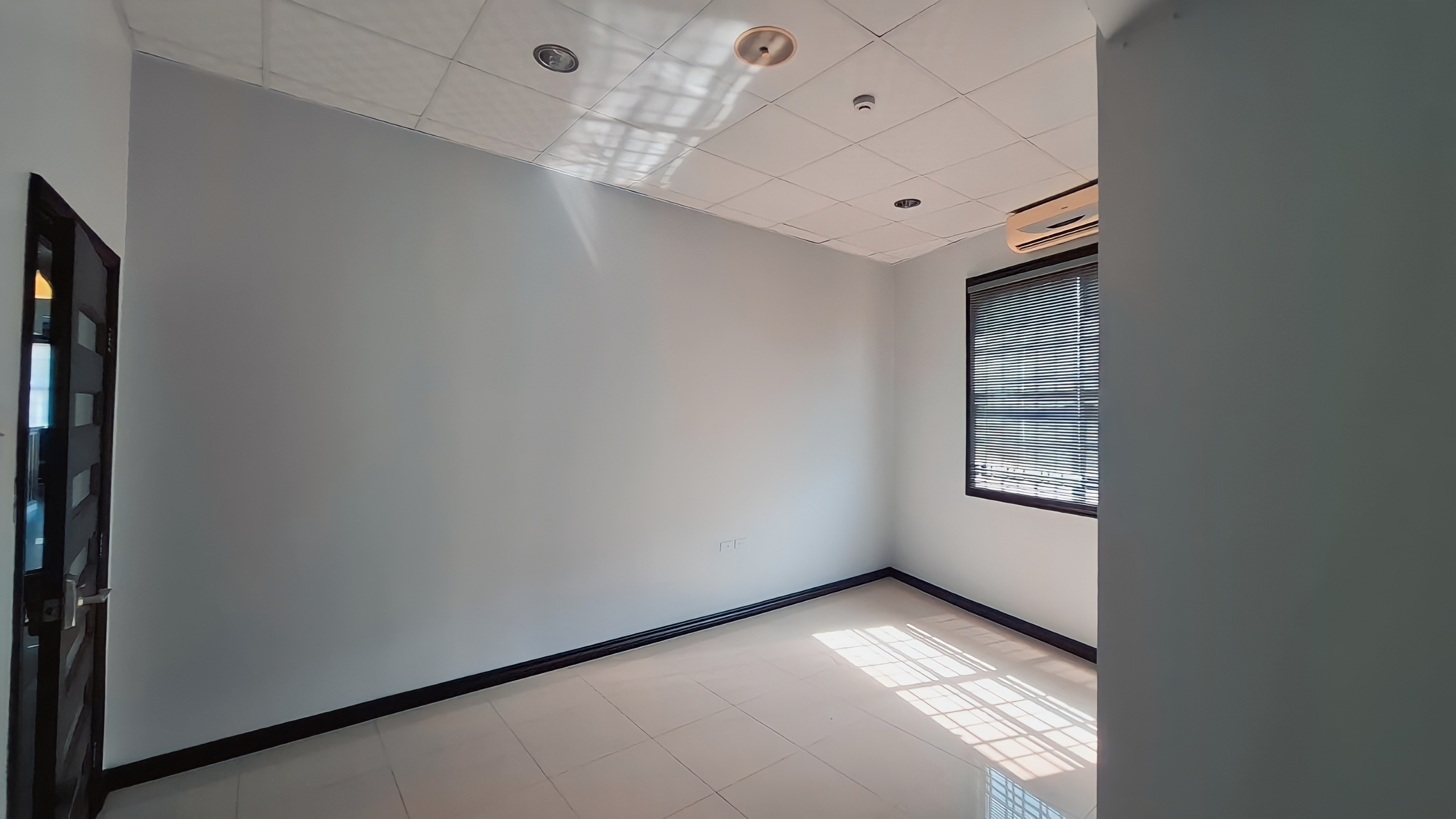Commercial Space, Cocoyea, San Fernando 10