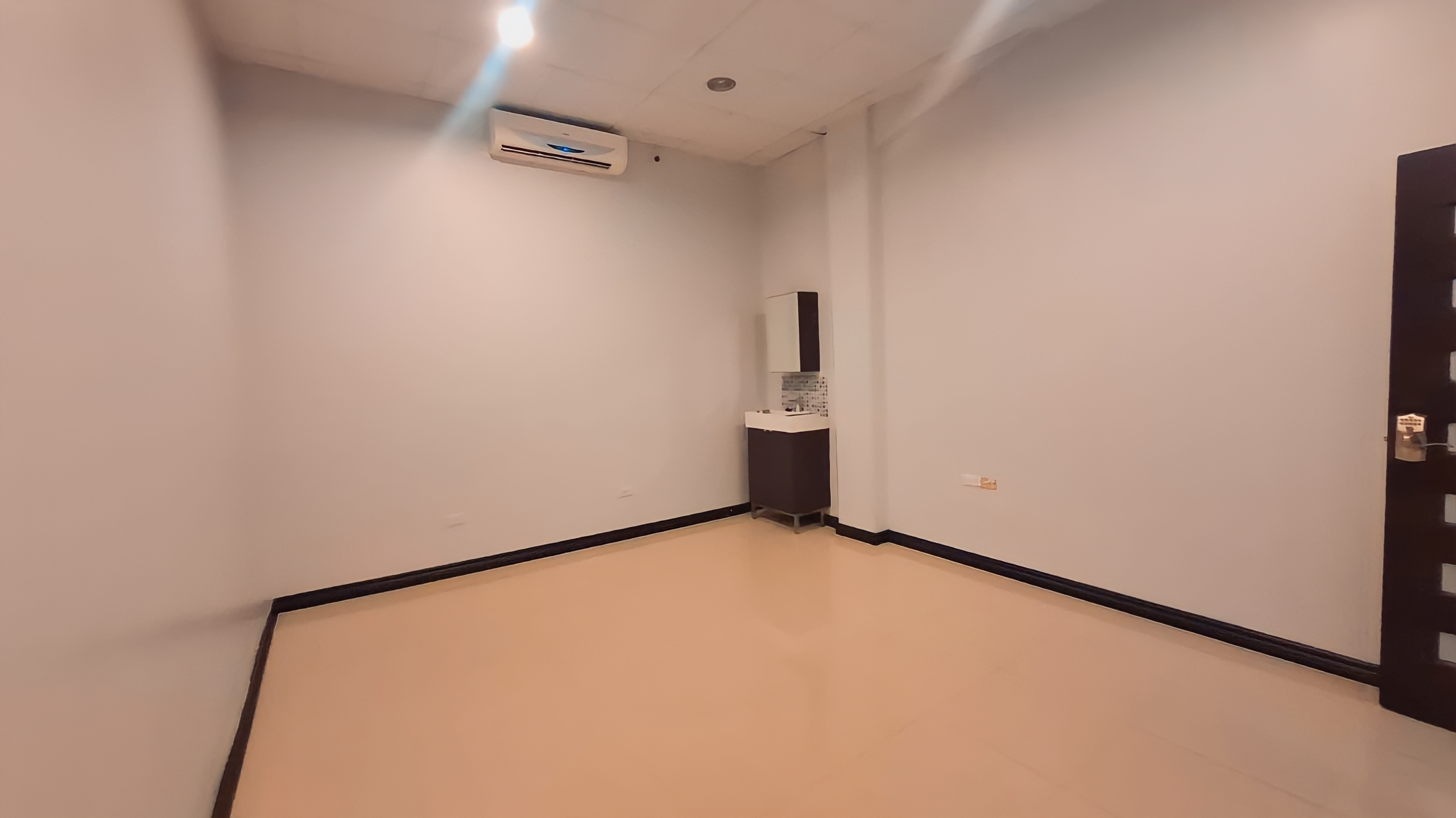 Commercial Space, Cocoyea, San Fernando 10