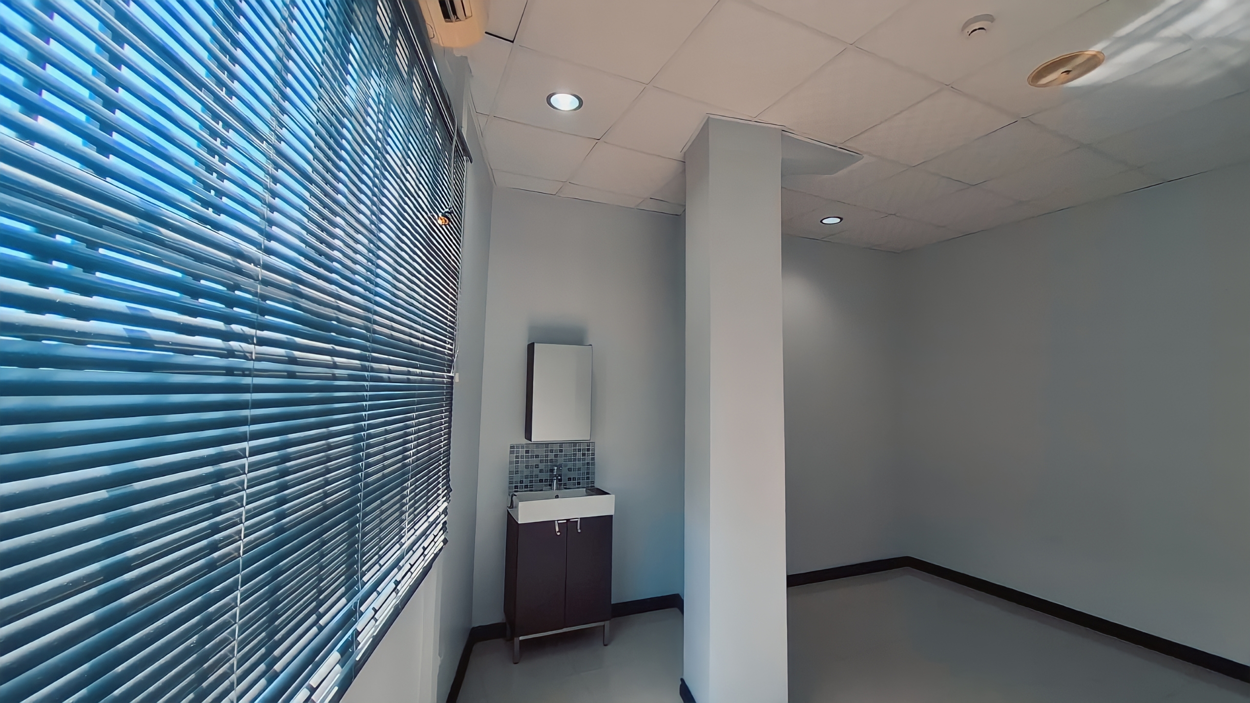 Commercial Space, Cocoyea, San Fernando 4