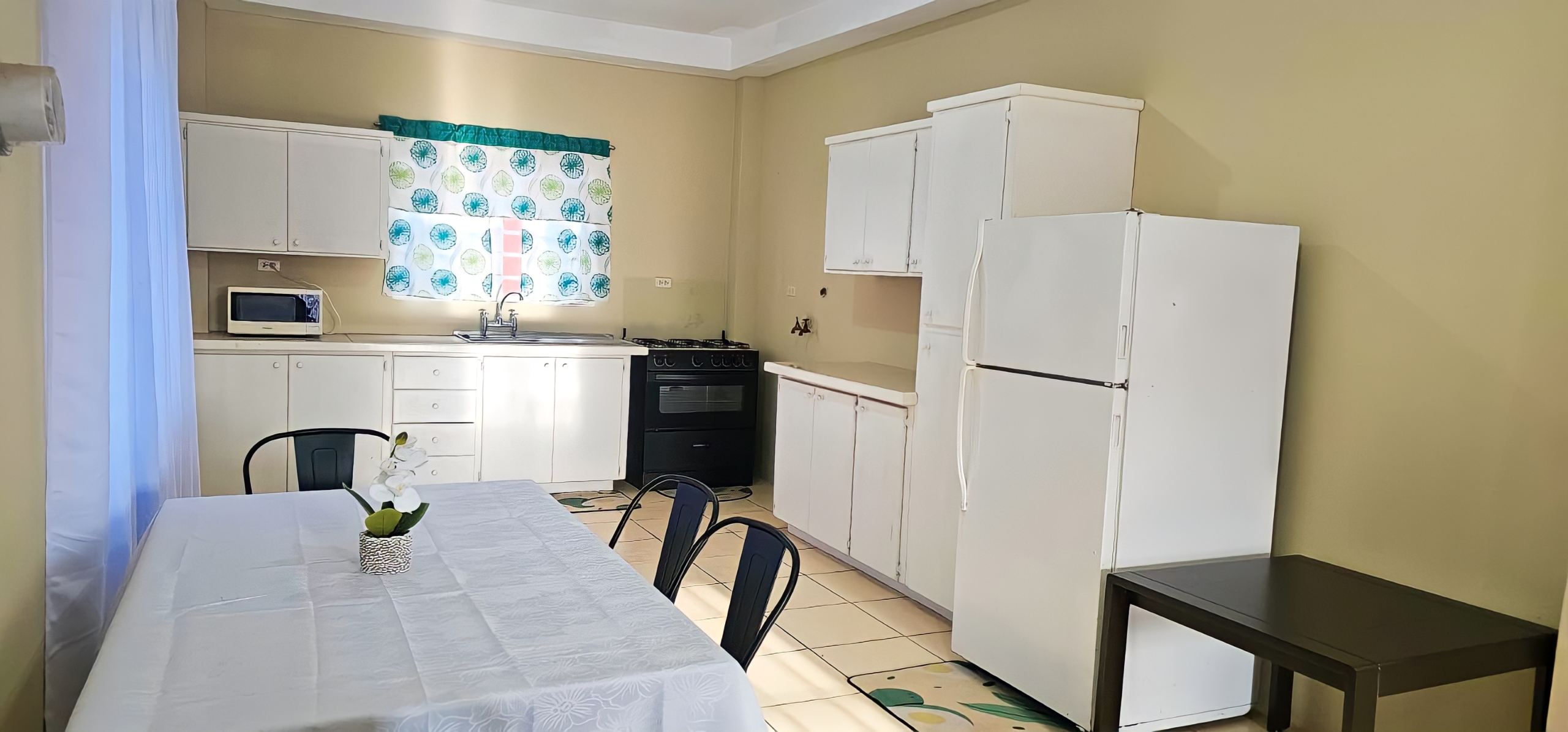 2 Bedroom Apartment, Champs Fleurs 5
