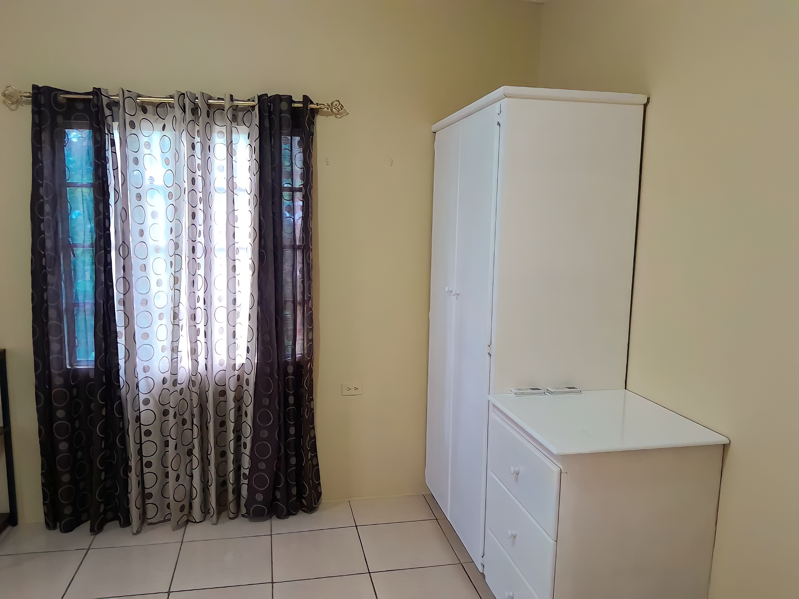 2 Bedroom Apartment, Champs Fleurs 8